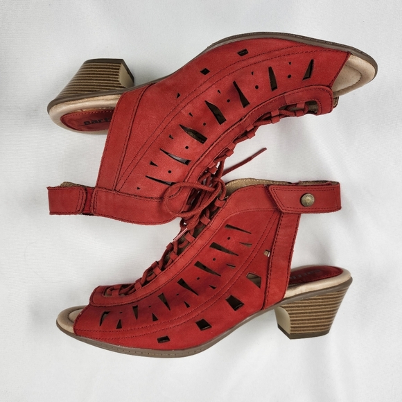 Earth Kristen Leather Heeled Laces Sandal Size 11B Bright Red Soft Buck - Picture 4 of 10